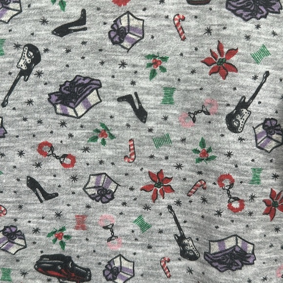 Savage X Fenty One Piece Pajama Set in Gray with Fun Print Size Small - Picture 8 of 8